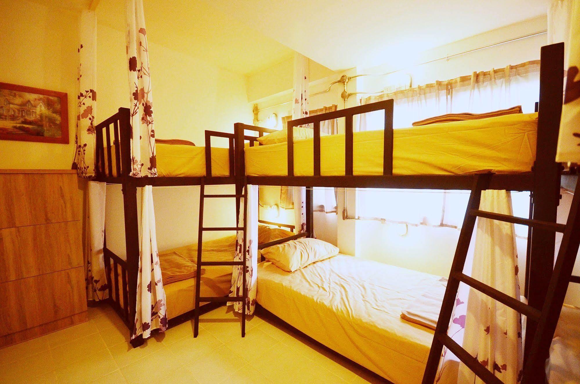 Early Bird Hostel Ayutthaya Eksteriør billede